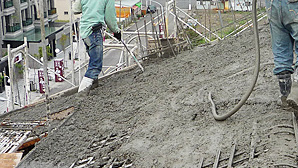 斜屋頂灌漿